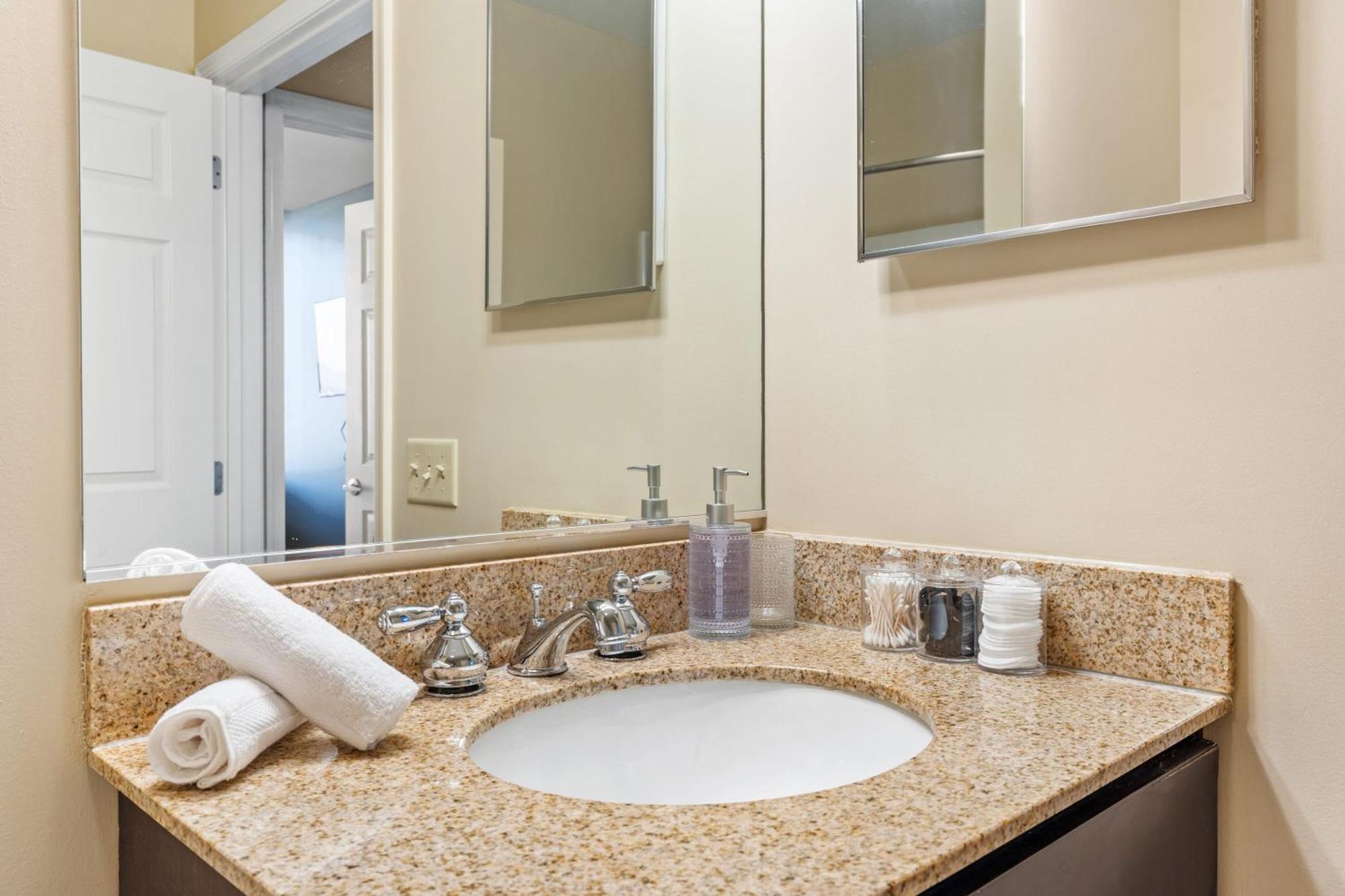 Luxury High Rise 1Bd River Views Downtown Pittsburgh Exterior photo