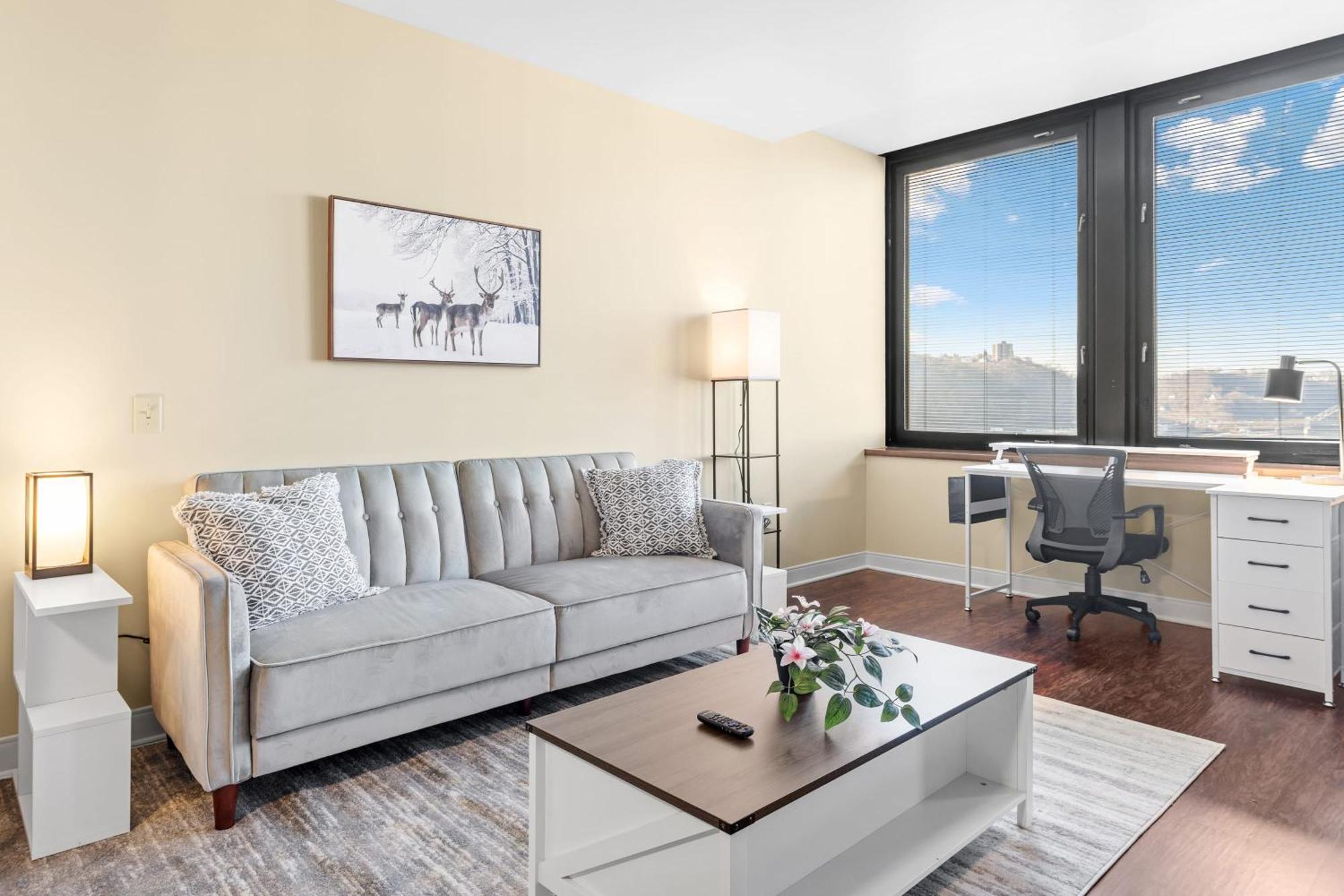 Luxury High Rise 1Bd River Views Downtown Pittsburgh Exterior photo